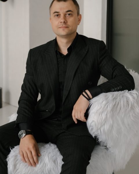 Холмогорцев Андрей Борисович, Заместитель директора, ЮК «Центурион»